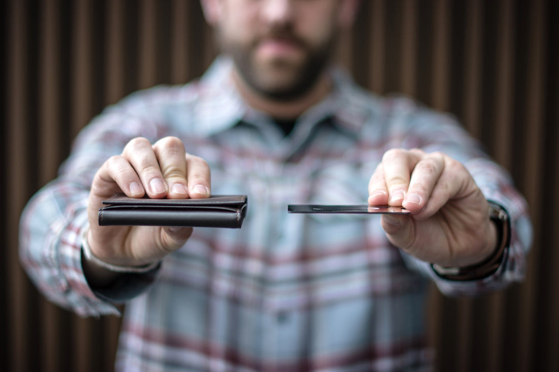 WYN Wallet - Ultra Slim Carbon Fiber Wallet